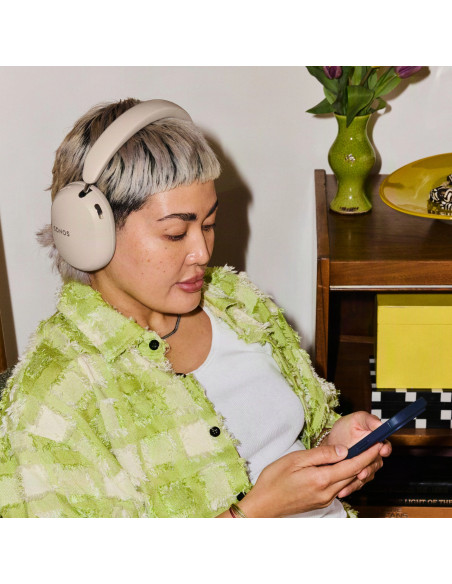 Sonos Ace Ultra Agave su kelioniniu dėklu
